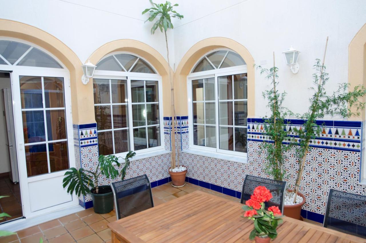 Отель Casa Del Patio Andaluz Малага Экстерьер фото
