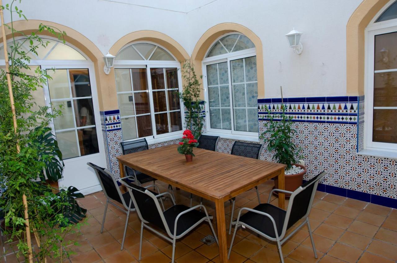 Отель Casa Del Patio Andaluz Малага Экстерьер фото